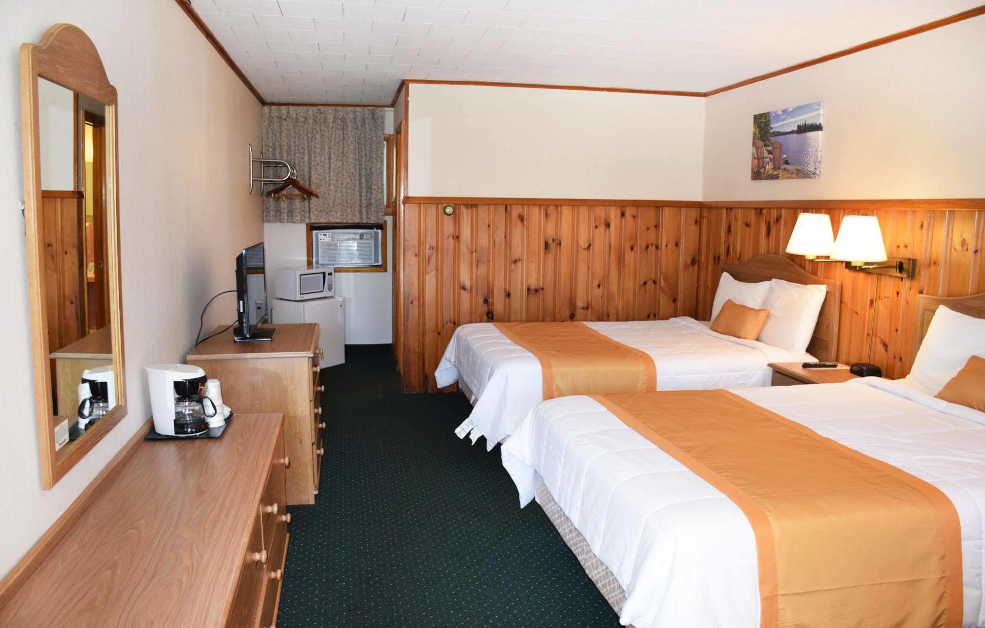 Wakita Court Motel Куинсбъри Екстериор снимка